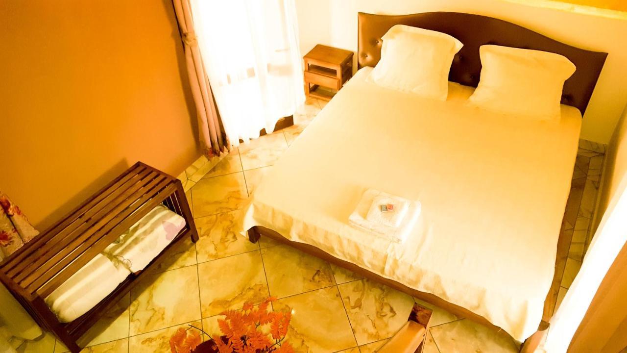 Oceanis Home & Voyages Ivato  Eksteriør billede